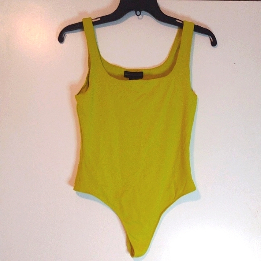 House of Harlow 1960  Neon Green Square Neck  bodysuit  NWOT